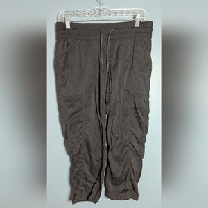 The North Face Black Aphrodite 2.0 Capri Cropped Hiking Outdoors Pants Women's M